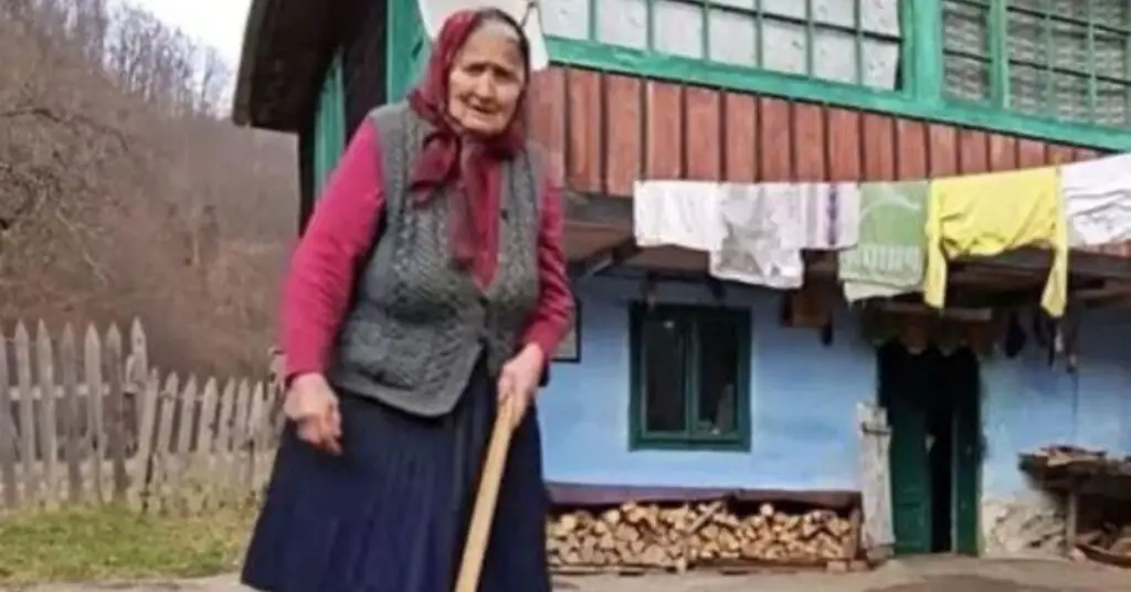 O Leție de Viață la 93 de Ani: Maria Cocolan, Ultima Momârlancă din Valea Jiului