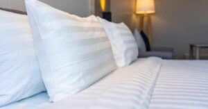 Cum să menții lenjeria de pat curată: Sfaturi și frecvența optimă de spălare