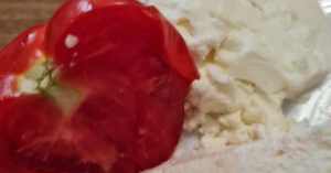 Brânza cu roșii, preferata românilor pe timpul verii - Sfaturi de la Mihaela Bilic